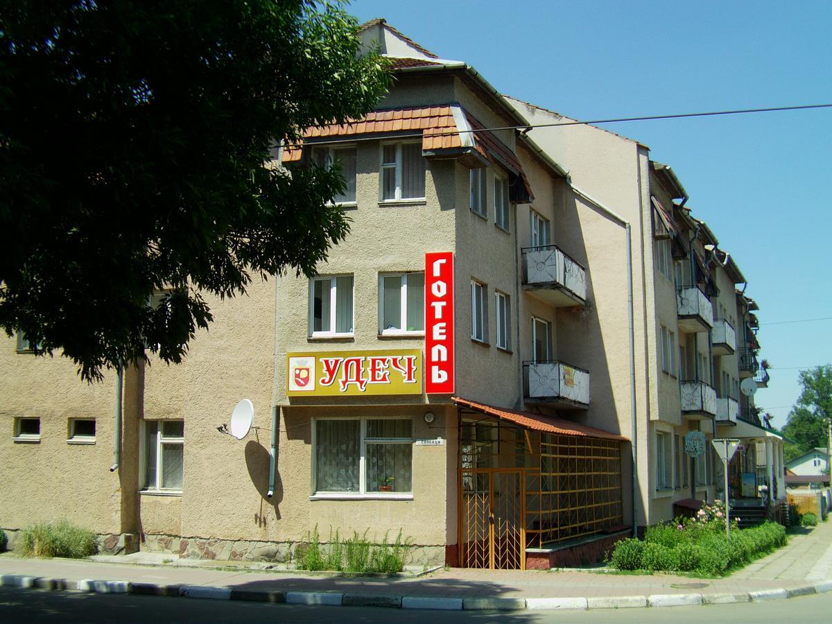 Удеч Hotel Zhidachov Exterior foto