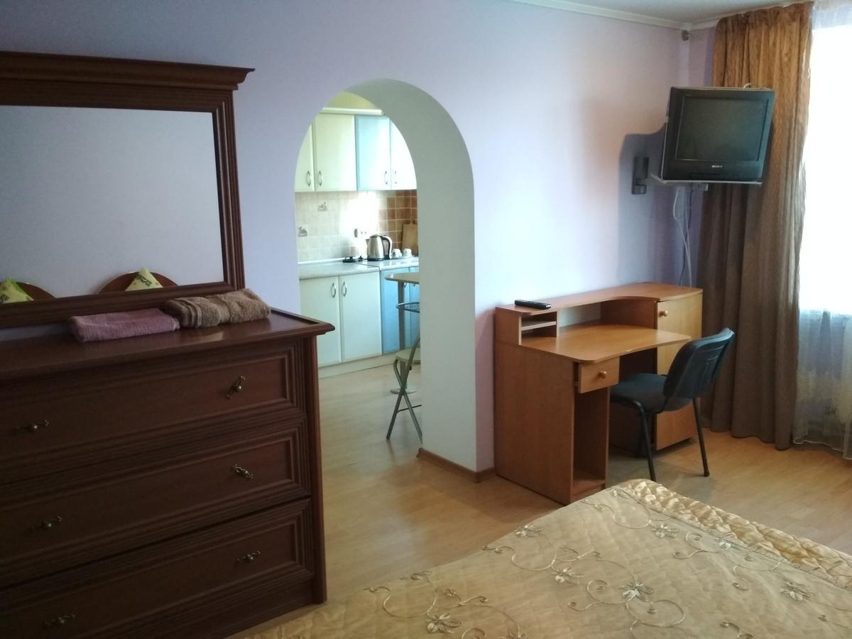 Удеч Hotel Zhidachov Exterior foto